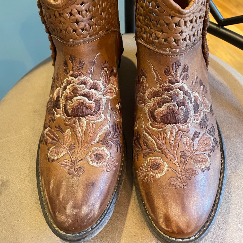 Circle G cowboy boots